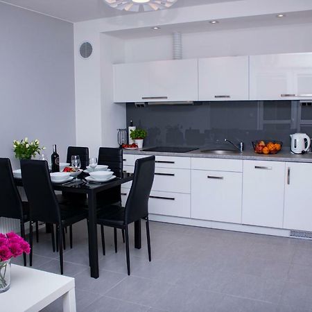 Apartament Z Ogrodkiem Trzęsacz Exteriör bild