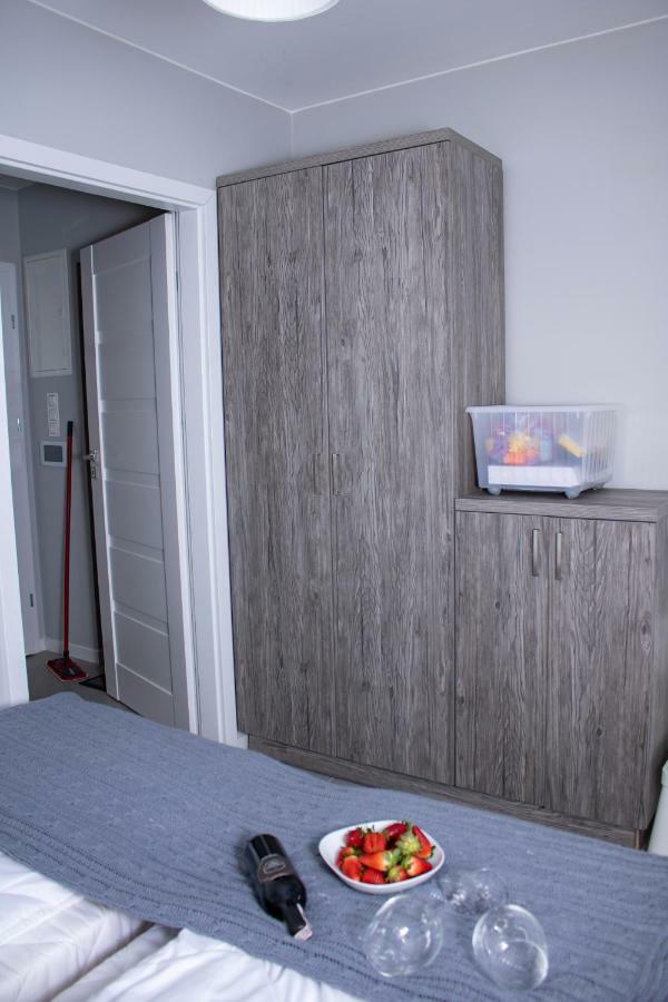 Apartament Z Ogrodkiem Trzęsacz Exteriör bild