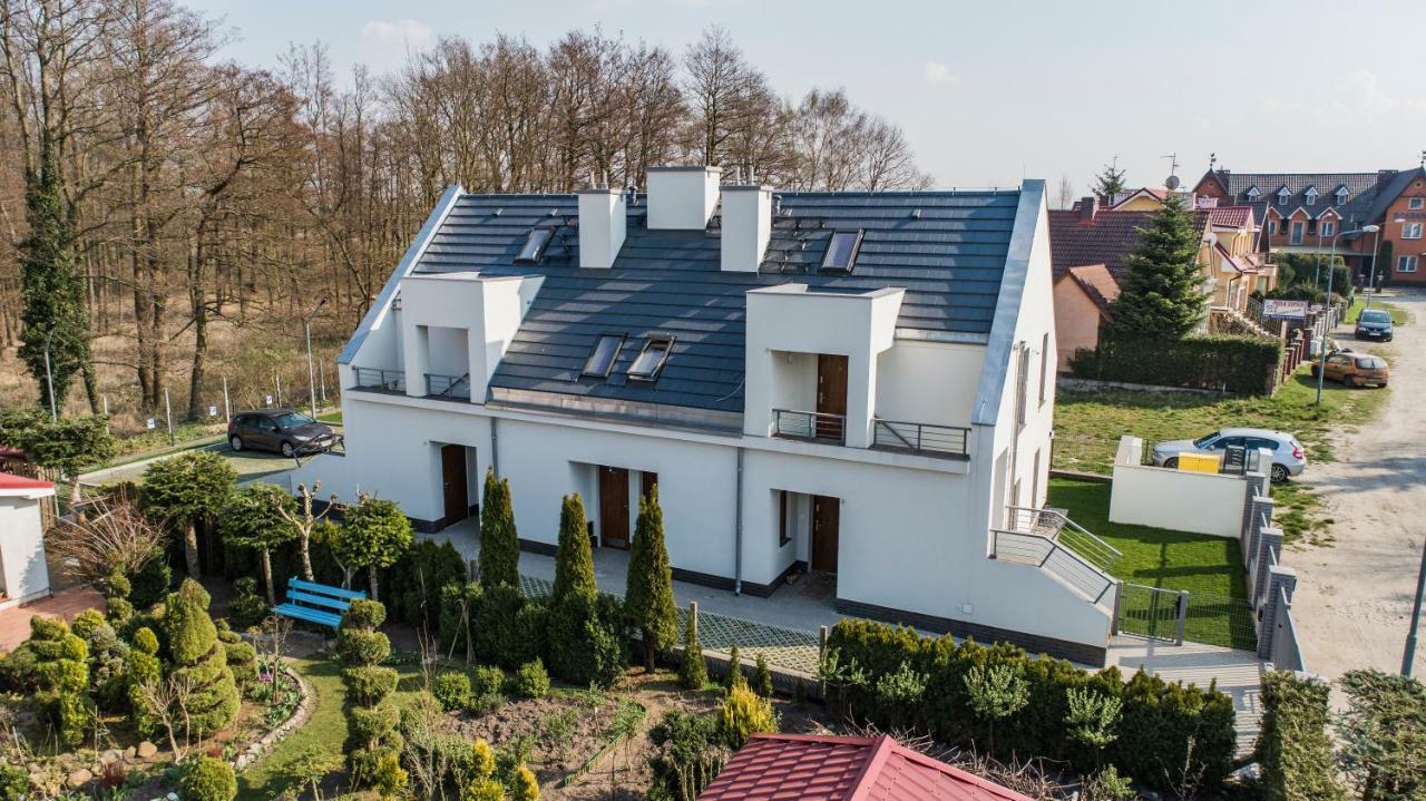 Apartament Z Ogrodkiem Trzęsacz Exteriör bild