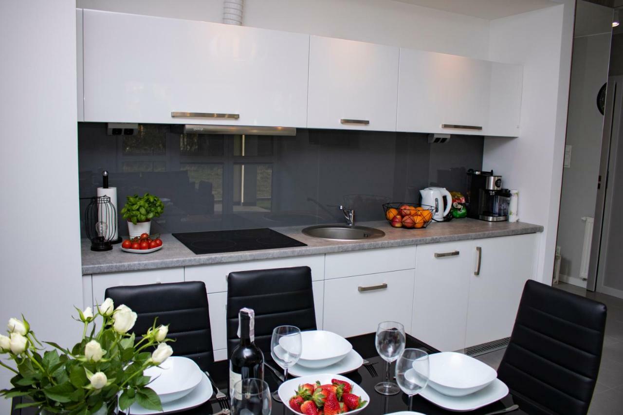 Apartament Z Ogrodkiem Trzęsacz Exteriör bild